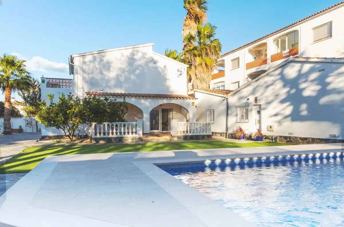 YOUR SEASIDE RETREAT WITH TERRACE AND POOL