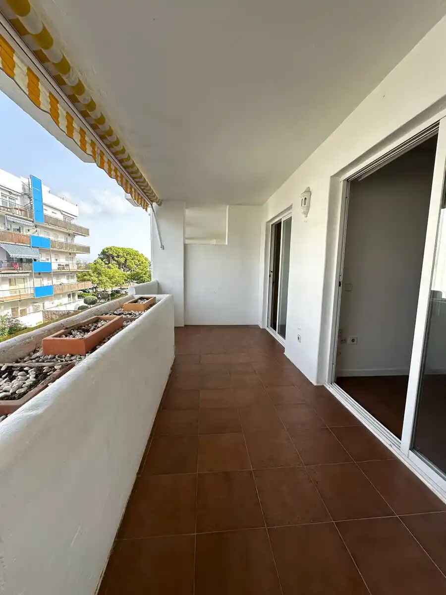 OPPORTUNITY! APARTMENT, TOURIST LICENSE, SWIMMING POOL, TROPICAL GARDEN