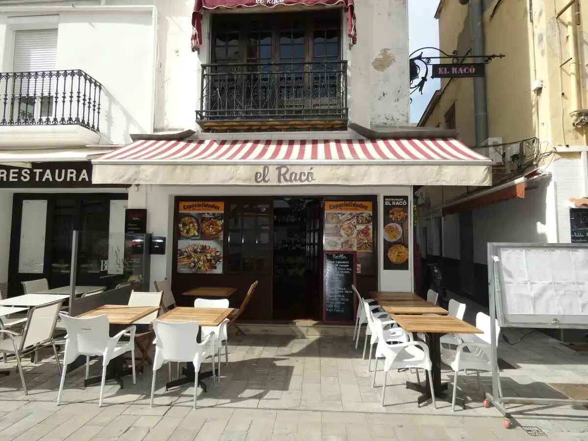¡EXCLUSIVA OPORTUNIDAD! RESTAURANTE TÍPICO ESPAÑOL EN VENTA EN EL CORAZÓN DE ROSES