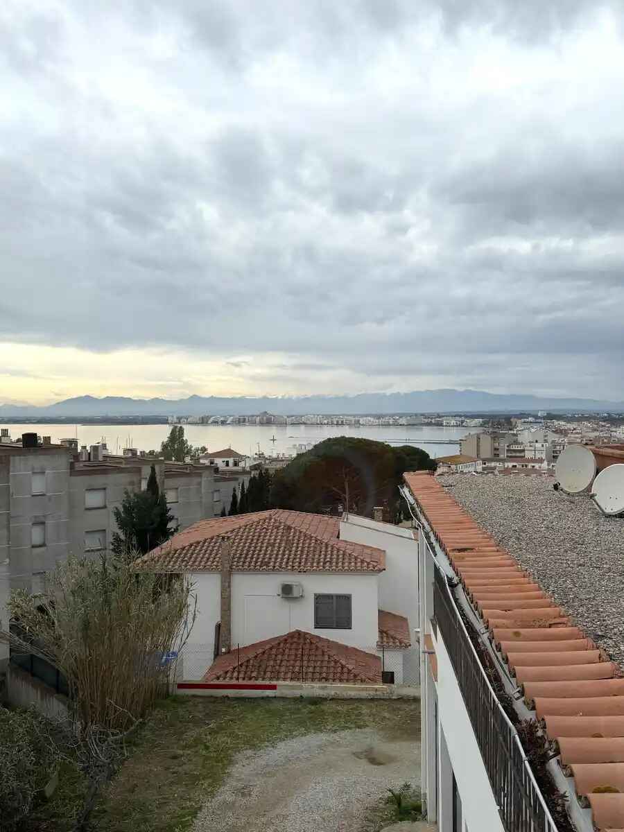CHARMING APARTMENT WITH SEA VIEW AND TOURIST LICENSE