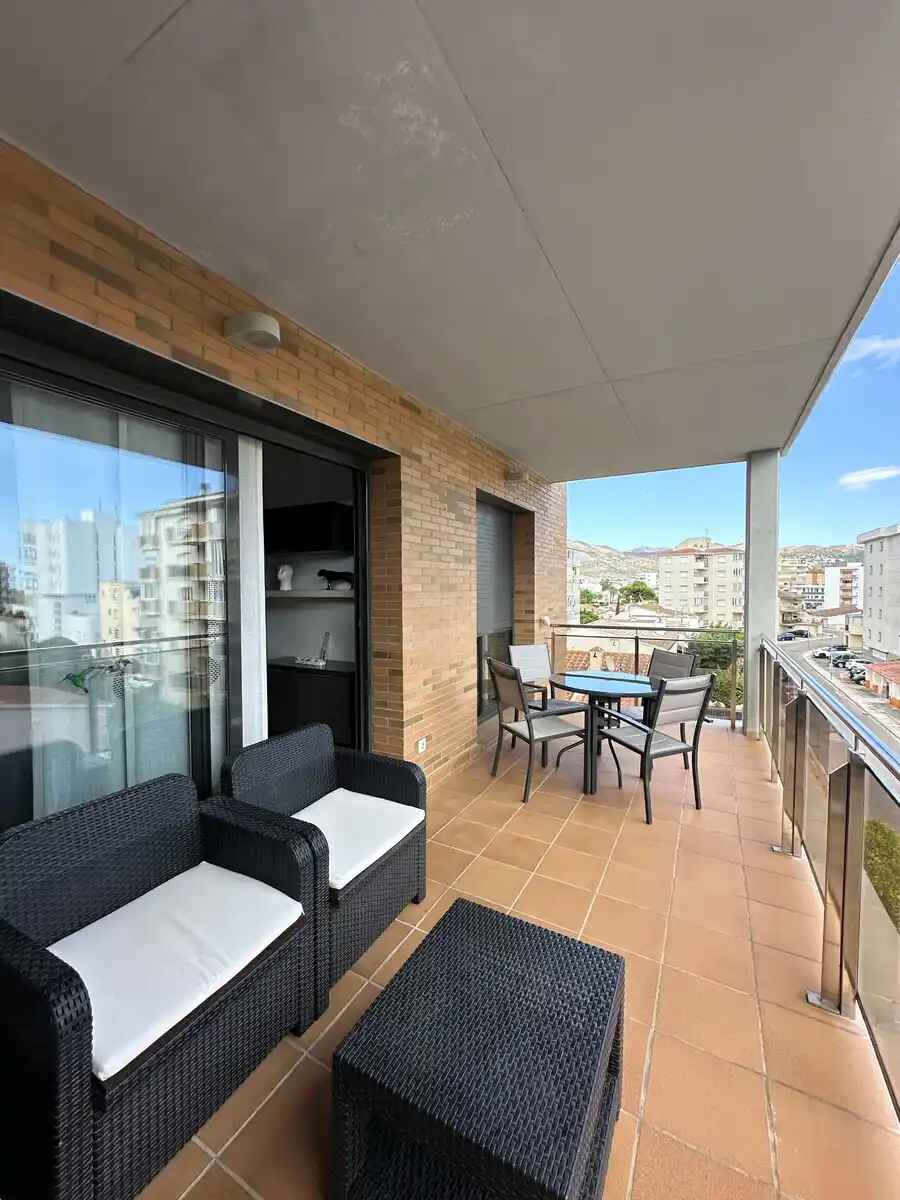 MAGNIFIQUE APPARTEMENT À SEULEMENT 350 MÈTRES DE LA PLAGE