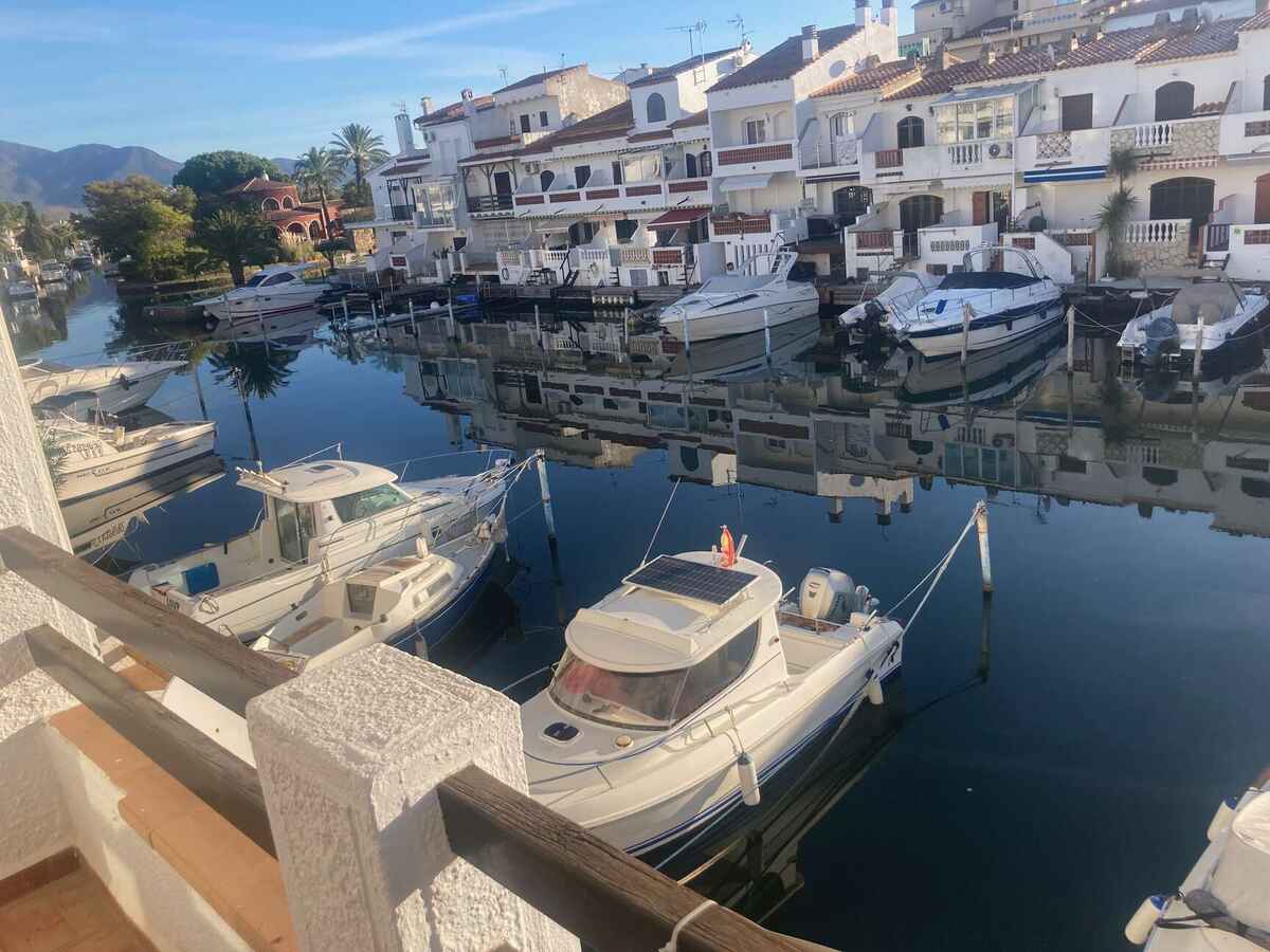 Estudi amb vistes al canal en venda. No deixis passar aquesta oportunitat!