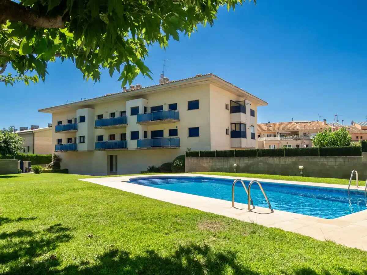 Superbe duplex à seulement 650 m de la plage et à proximité de tous les services !