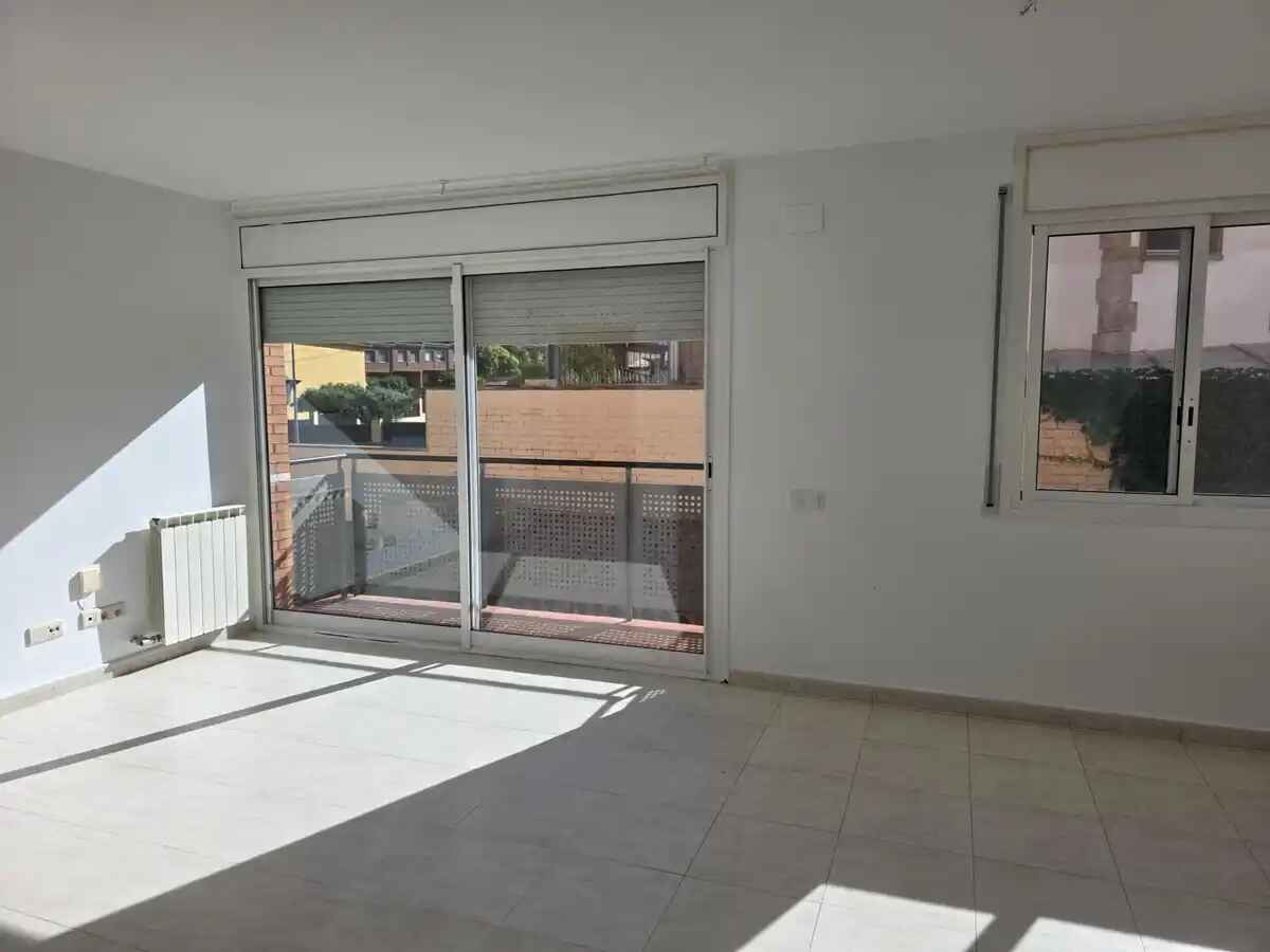 Spacieux appartement avec balcon dans un bon quartier de Figueres
