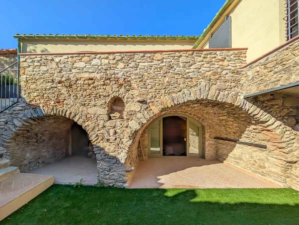 Spectacular house in Palau Saverdera