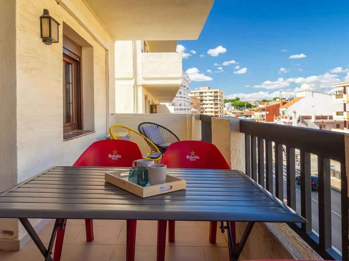 Vive a 100 metros de la Playa de Riells, en la hermosa Costa Brava!