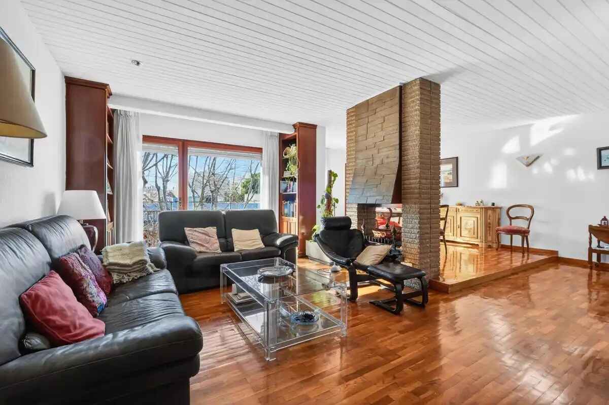 Exclusiva vivienda de 5 habitaciones con impresionante terraza de 316 m2 y plaza de parking