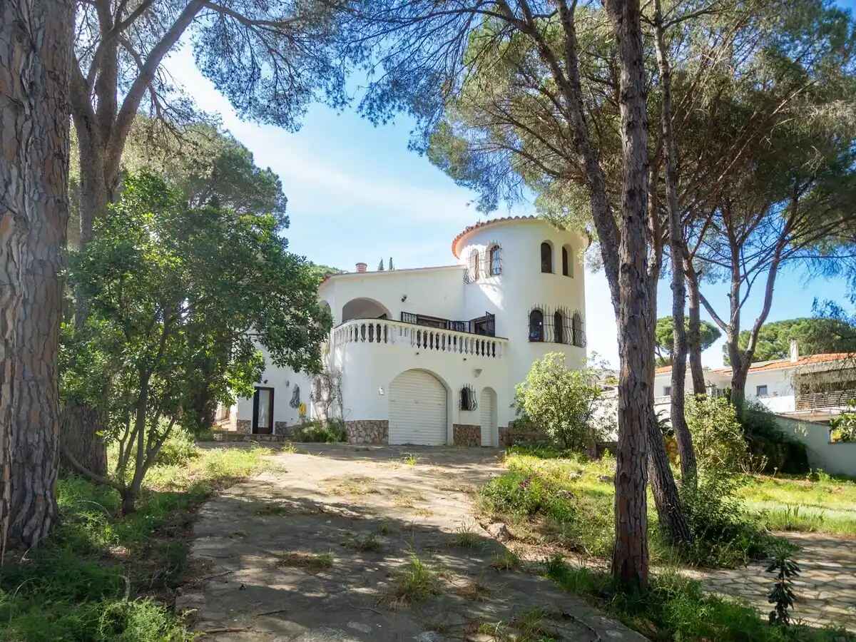 Maison avec grand terrain, appartement indépendant et environnement naturel à Puig Sec 