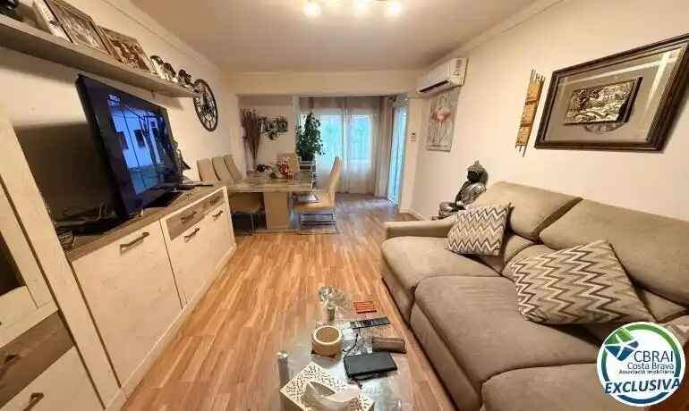 Apartment in Roses