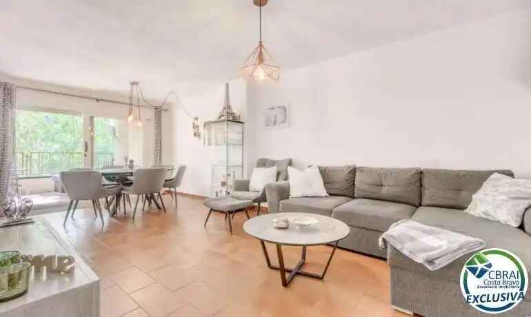Apartment in Roses