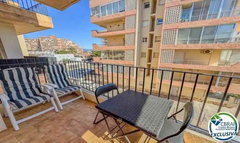 Apartment in Roses