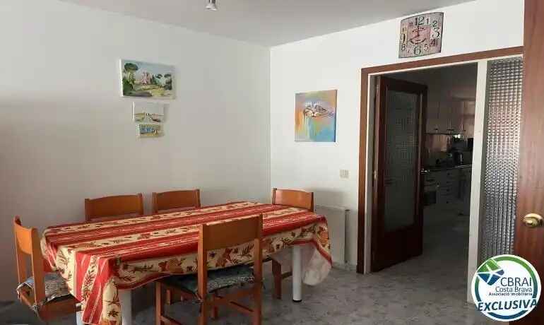 Apartment in Roses