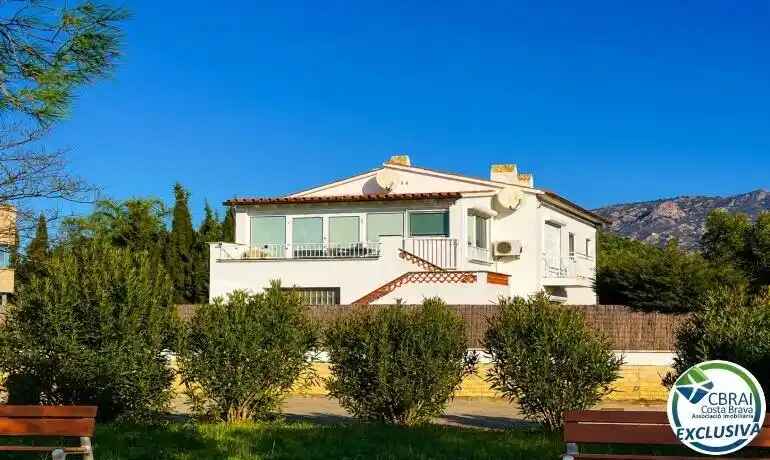 House in Roses