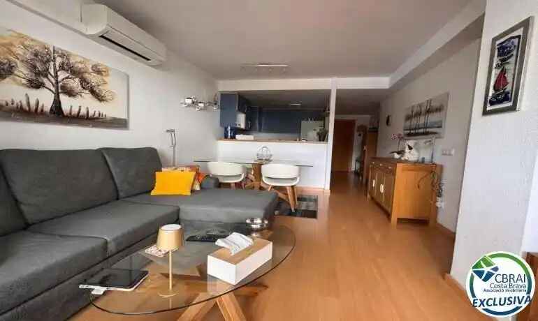 Apartment in Roses